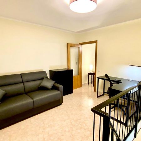Your Central Wide Place - Min 31 Days Napoli Esterno foto